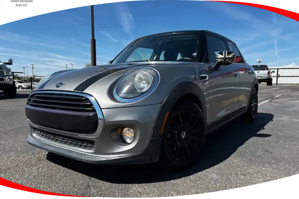 2019 Mini Cooper 4 Door Hardtop photo 1