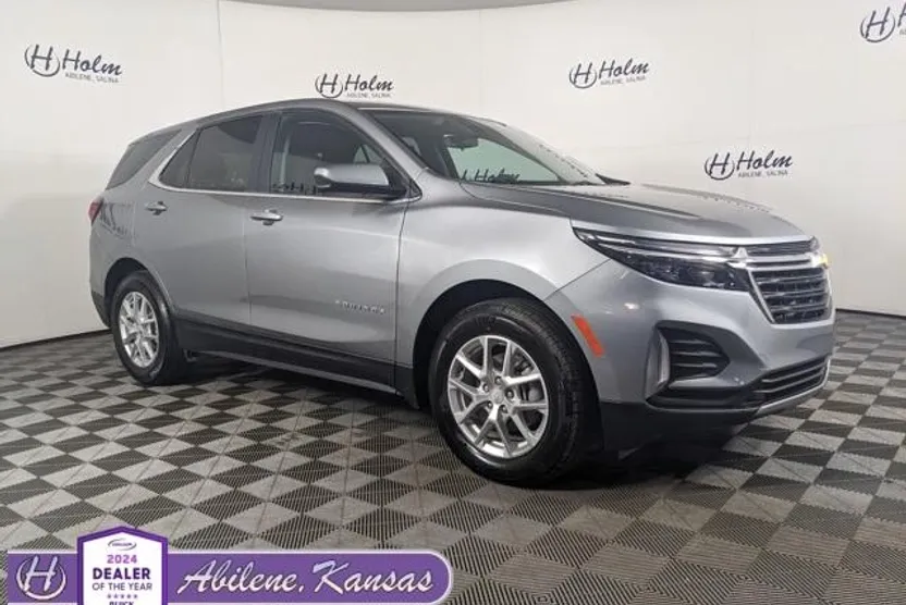 2023 Chevrolet Equinox LT photo 1
