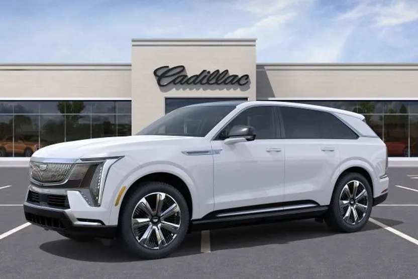 2025 Cadillac Escalade IQ Luxury photo 1
