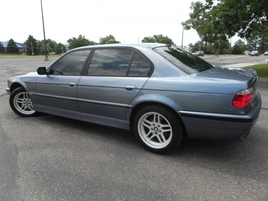 2001 Bmw 740iL 7-Series photo 1