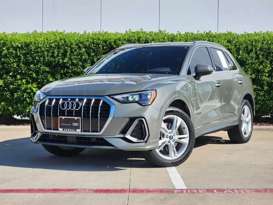 2021 Audi Q3 S line Premium photo 1