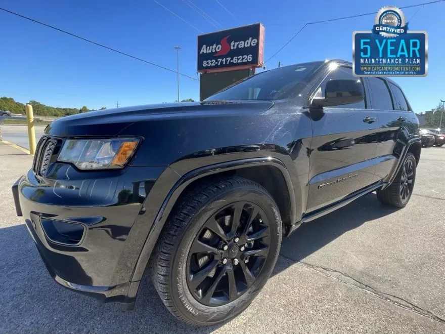 2021 Jeep Grand Cherokee Laredo photo 1