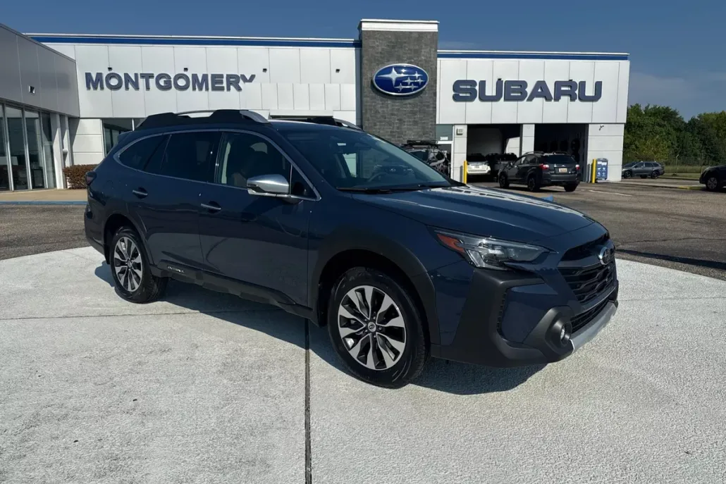 2025 Subaru Outback Touring XT photo 1
