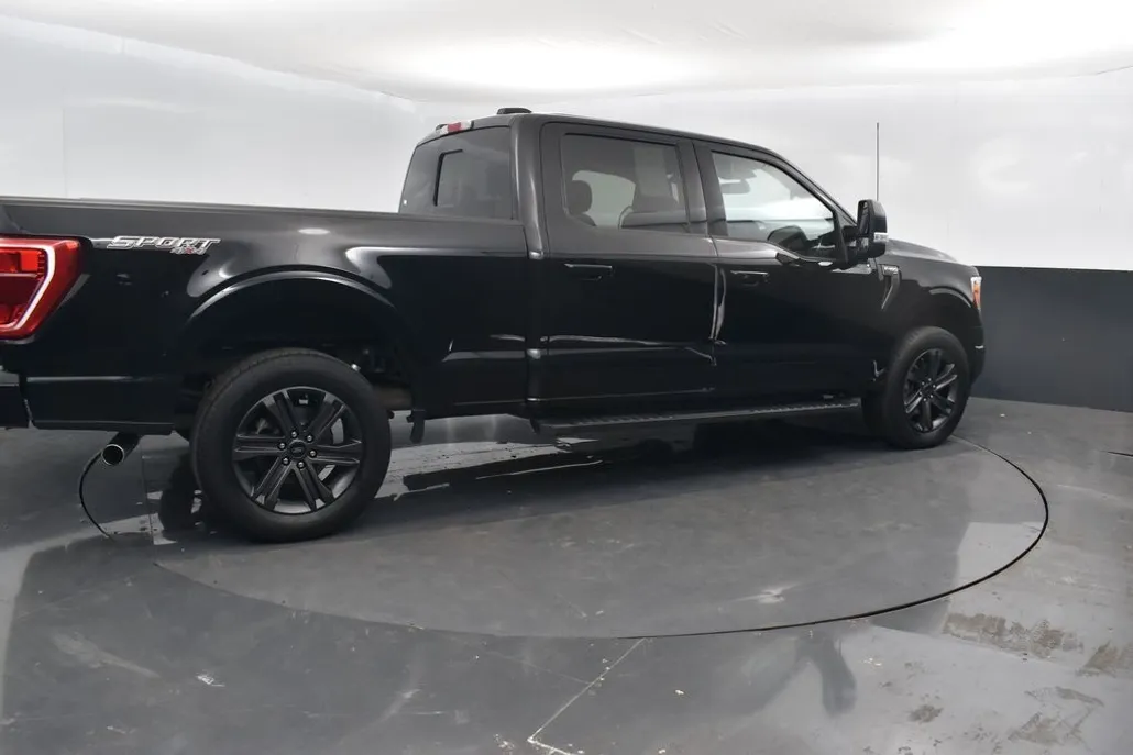 2023 Ford F-150 XLT photo 1