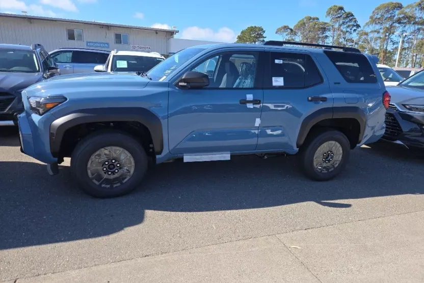 2025 Toyota 4Runner SR5 photo 1