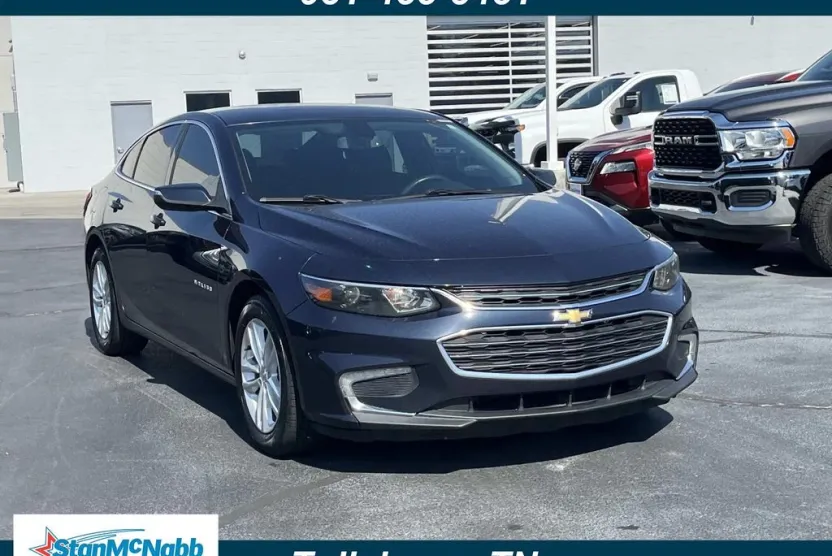 2016 Chevrolet Malibu 1LT photo 1
