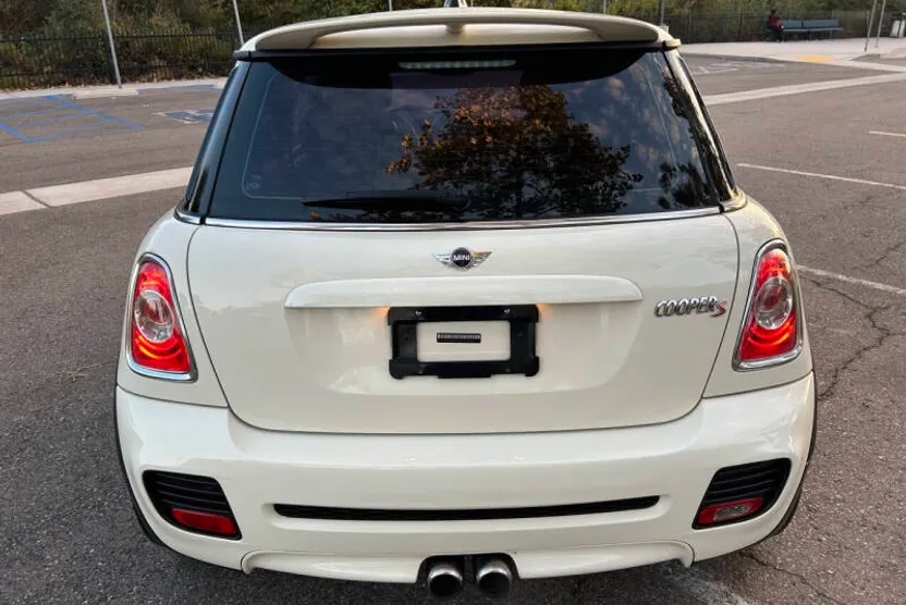 2012 Mini Cooper Hardtop S photo 1