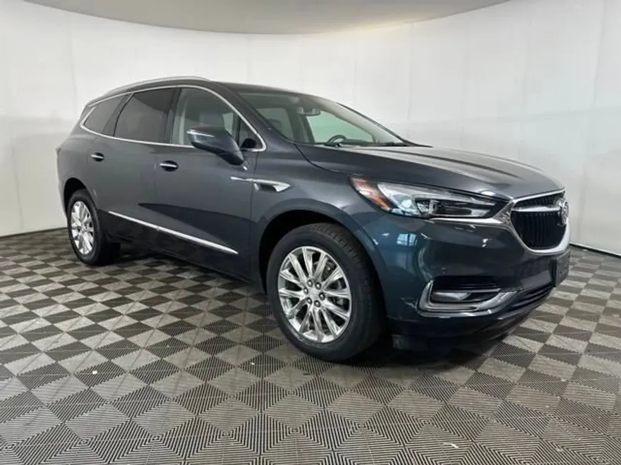 2020 Buick Enclave Essence photo 1