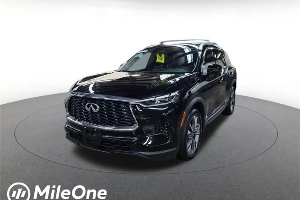2025 Infiniti QX60 Luxe photo 1