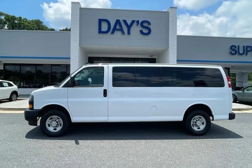 2024 Chevrolet Express Passenger 3500 photo 1