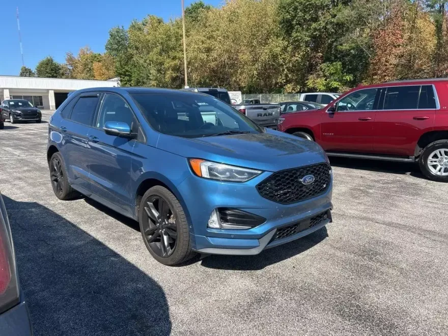 2019 Ford Edge ST photo 1