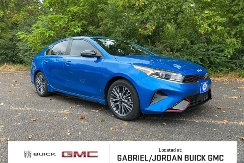 2023 Kia Forte GT-Line photo 1
