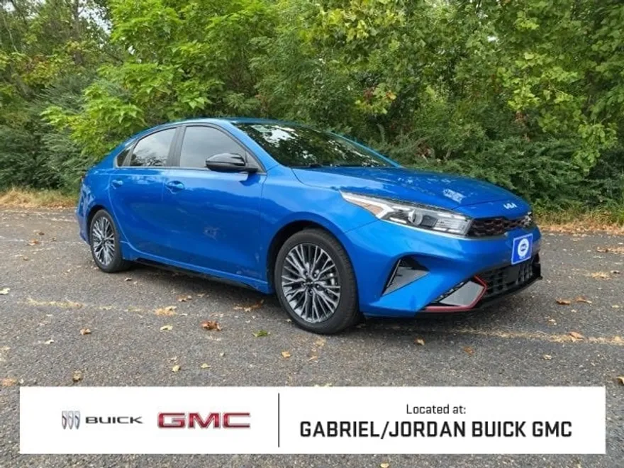 2023 Kia Forte GT-Line photo 1
