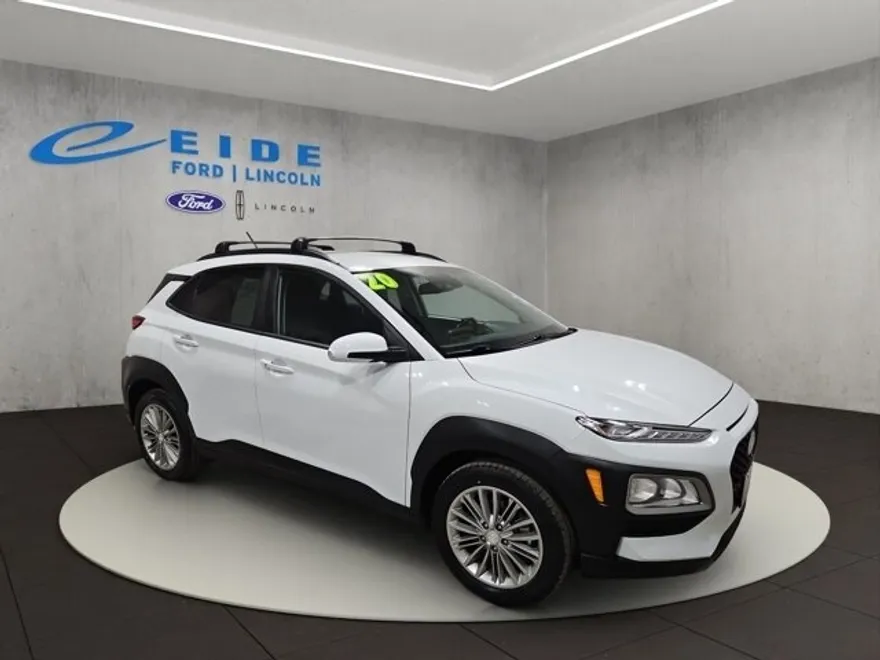 2020 Hyundai Kona SEL photo 1
