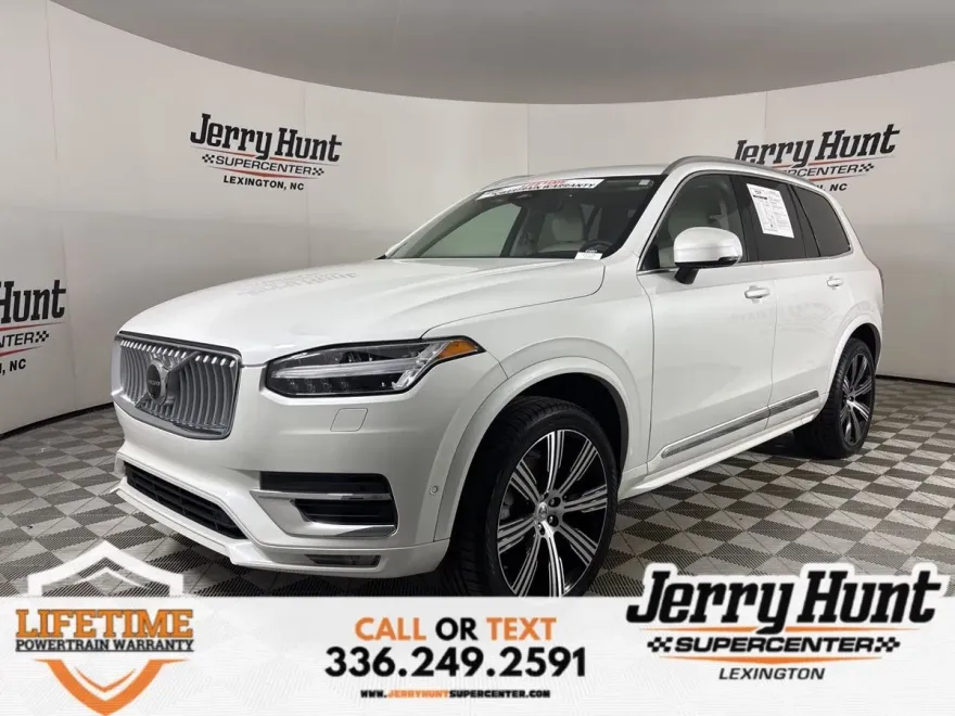 2024 Volvo XC90 Plus photo 1