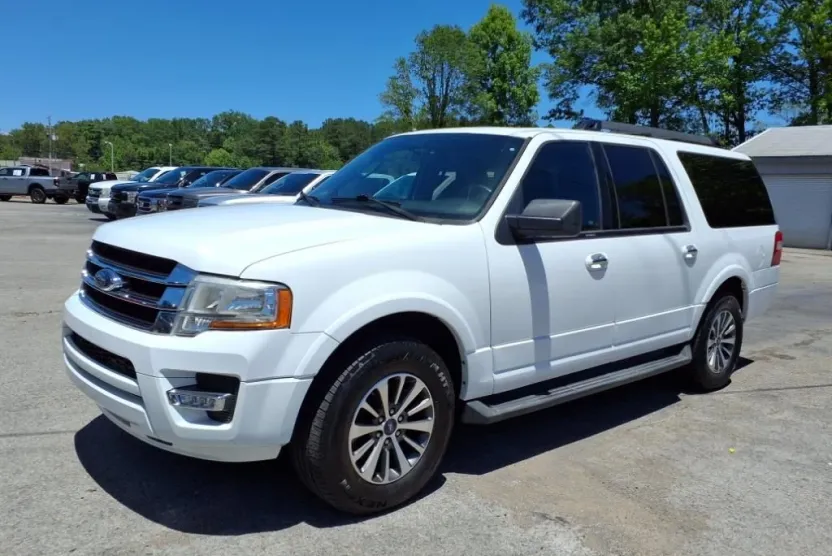 2017 Ford Expedition EL XLT photo 1