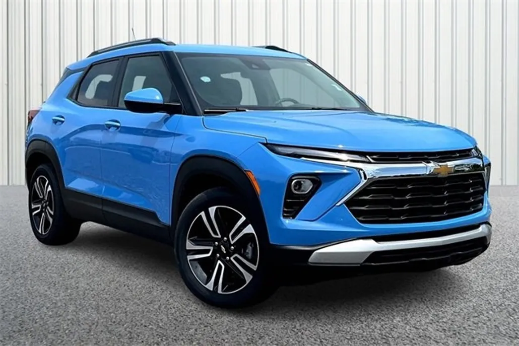 2024 Chevrolet Trailblazer LT photo 1