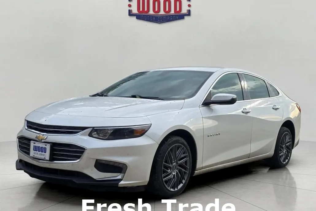 2017 Chevrolet Malibu Premier photo 1