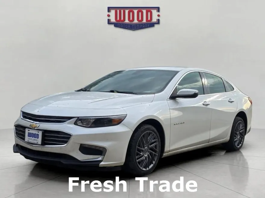 2017 Chevrolet Malibu Premier photo 1