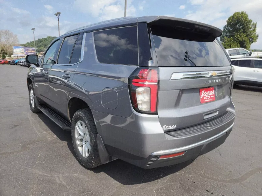 2022 Chevrolet Tahoe LT photo 1