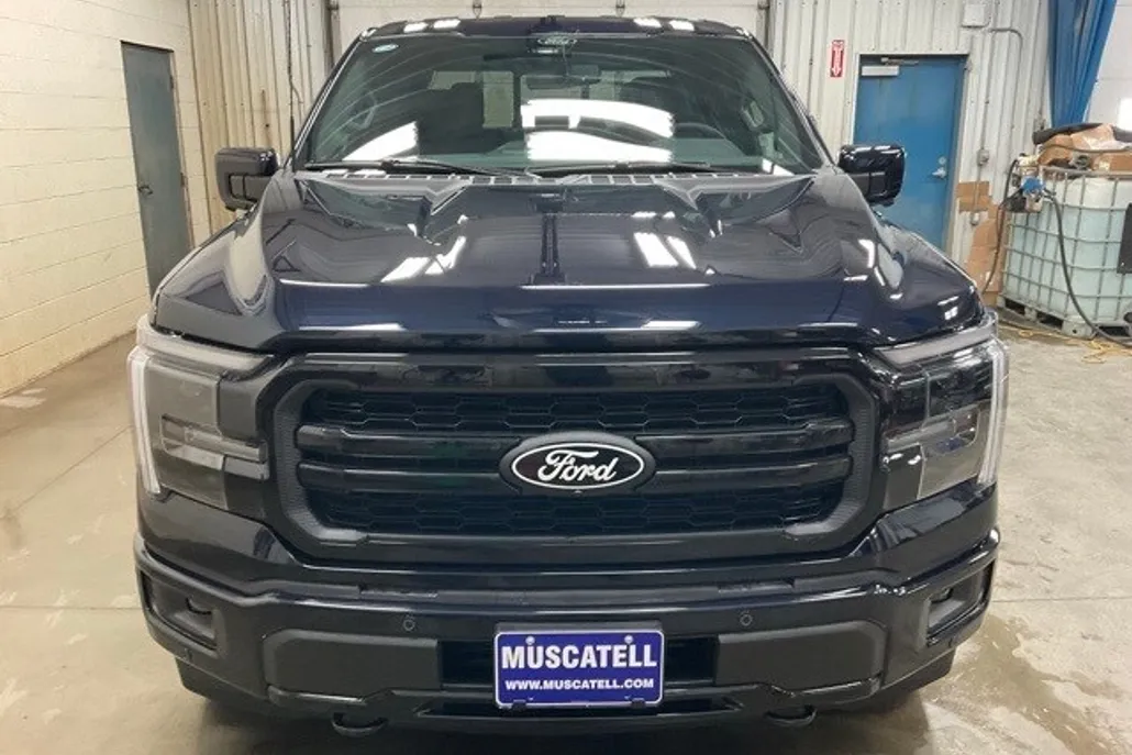 2025 Ford F-150 Lariat photo 1