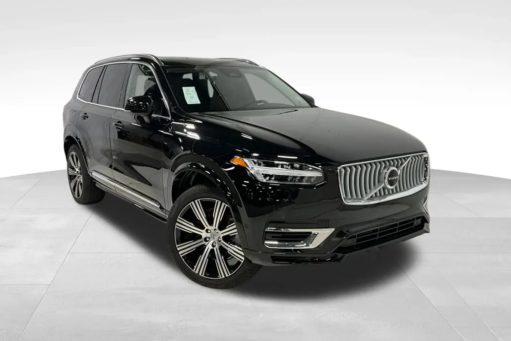 2025 Volvo XC90 Plus T8 AWD photo 1