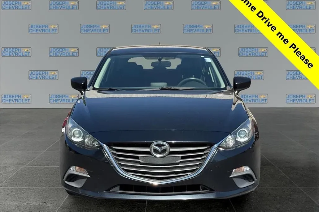 2016 Mazda Mazda3 i Sport Hatchback photo 1