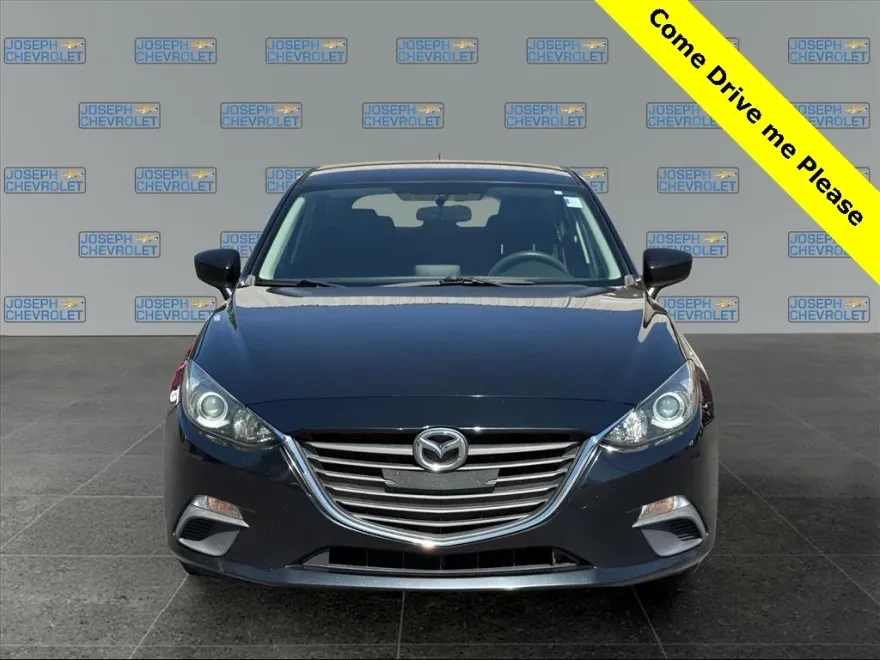 2016 Mazda Mazda3 i Sport Hatchback photo 1