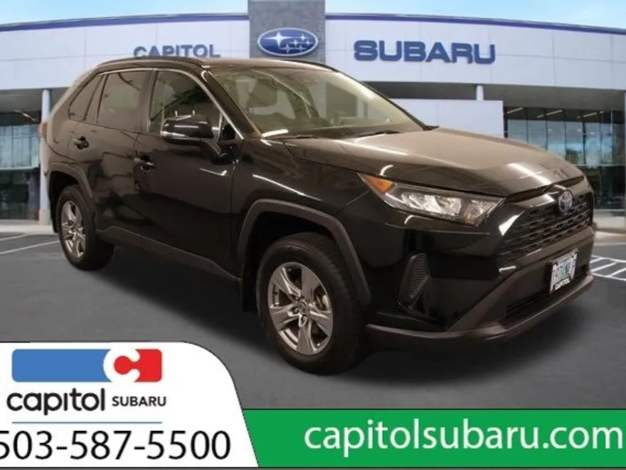 2022 Toyota RAV4 Hybrid LE photo 1
