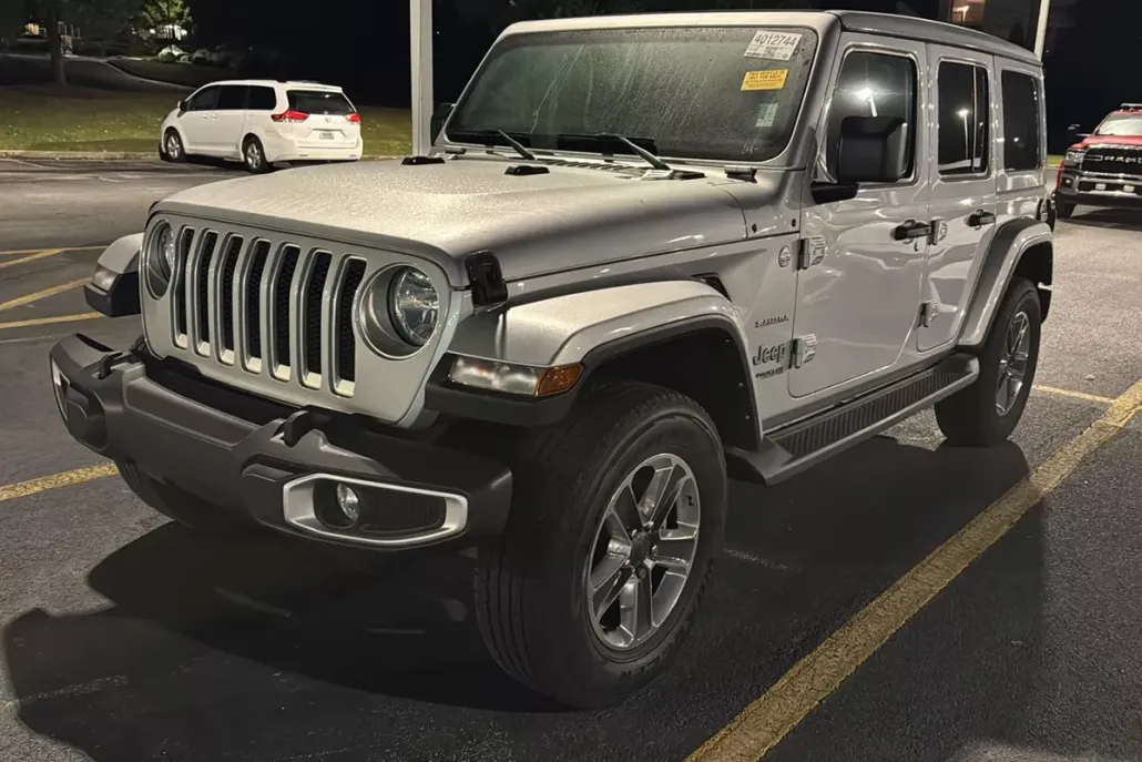 2022 Jeep Wrangler Unlimited Sahara photo 1
