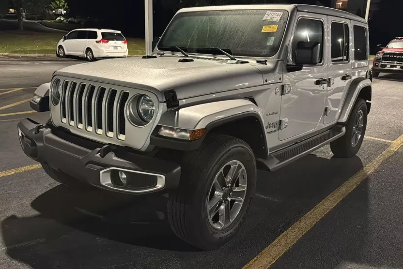 2022 Jeep Wrangler Unlimited Sahara photo 1
