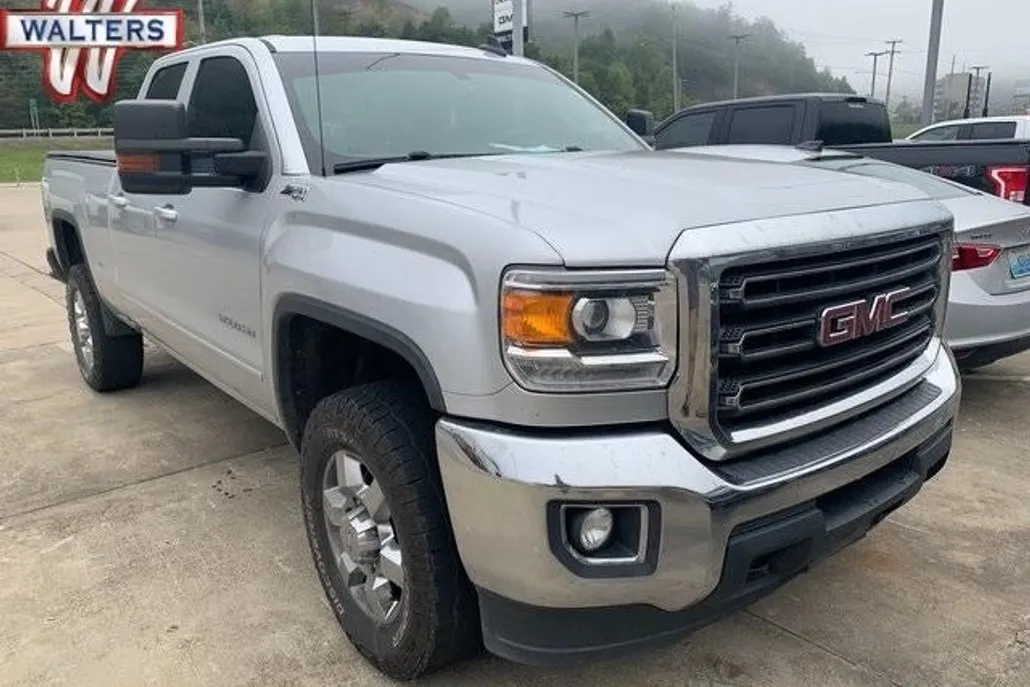 2017 Gmc Sierra 2500 HD SLE photo 1