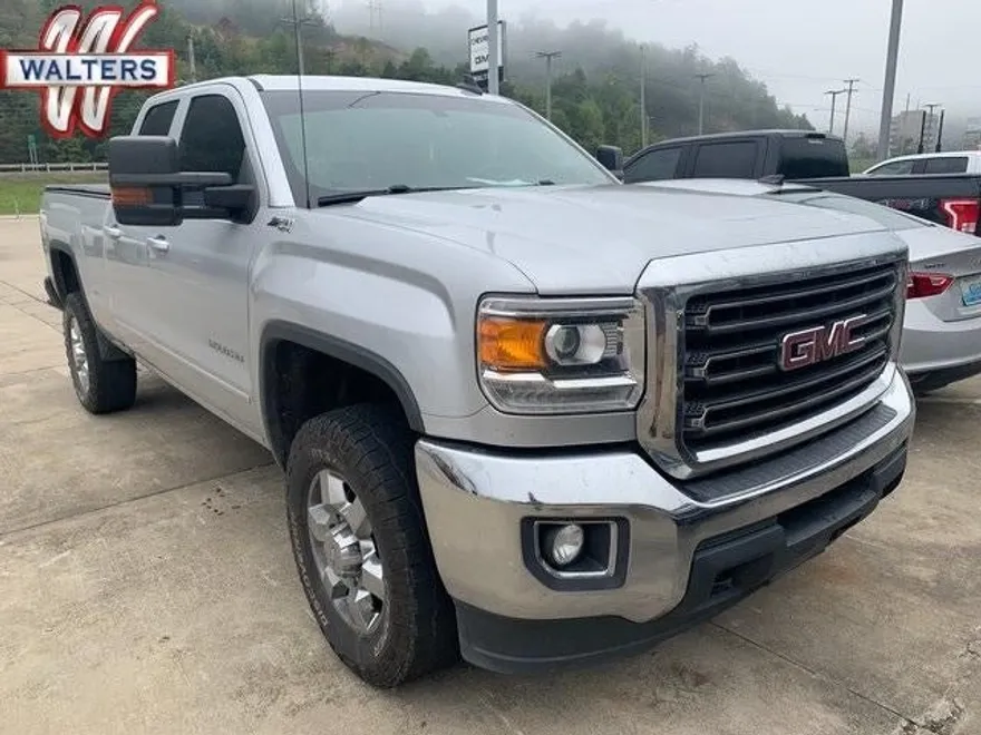 2017 Gmc Sierra 2500 HD SLE photo 1
