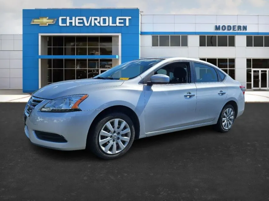 2015 Nissan Sentra SV photo 1