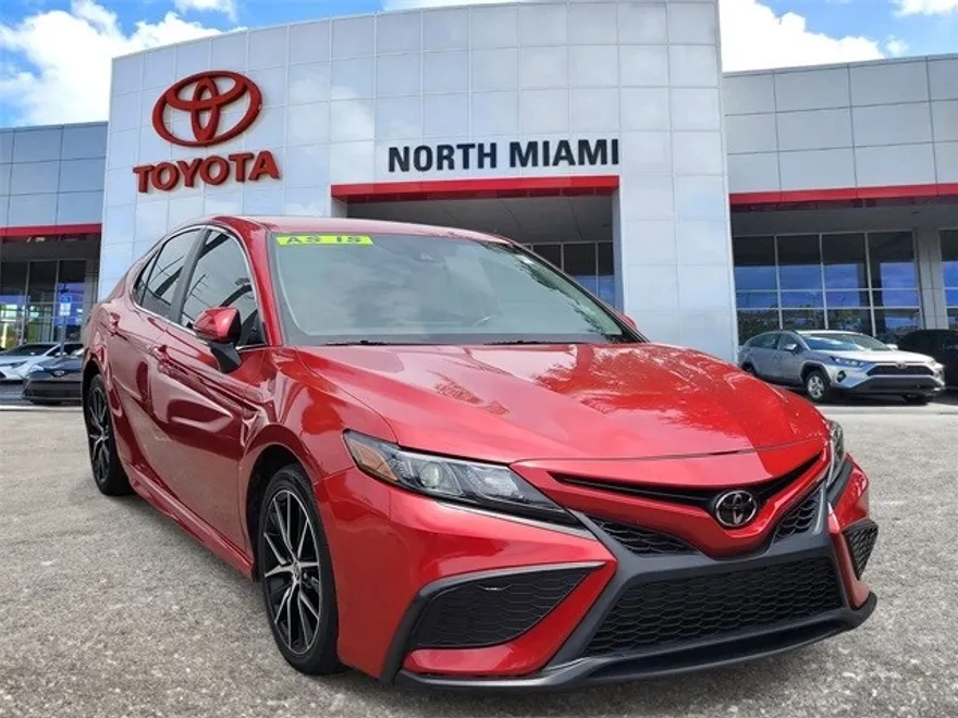 2023 Toyota Camry SE photo 1