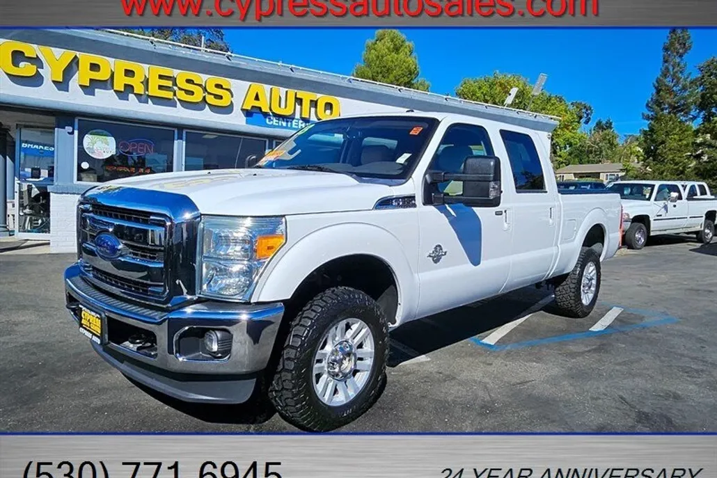 2013 Ford F-250 Lariat photo 1