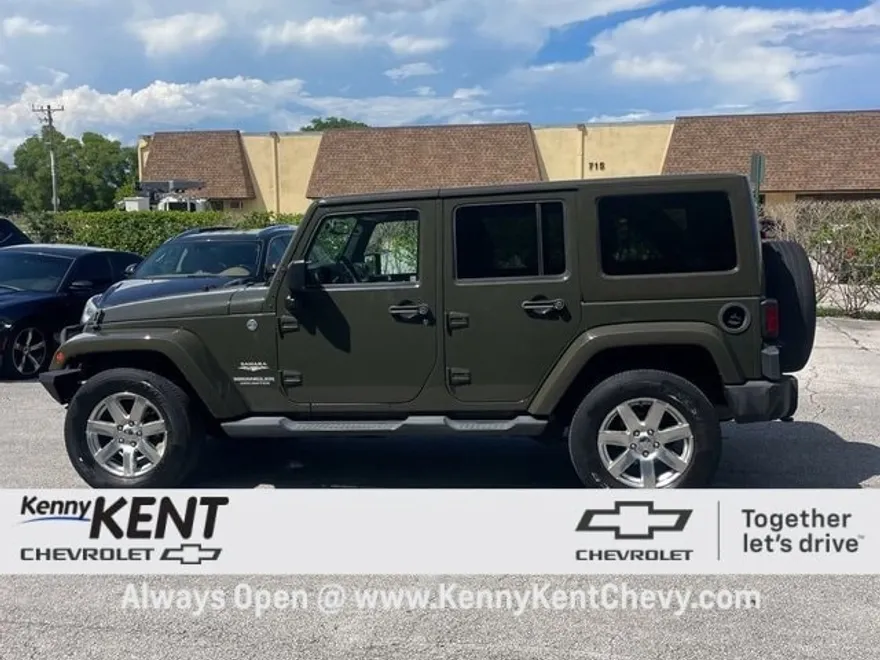 2015 Jeep Wrangler Unlimited Sahara photo 1
