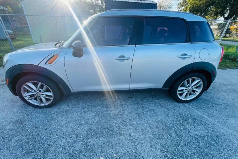 2012 Mini Countryman photo 1