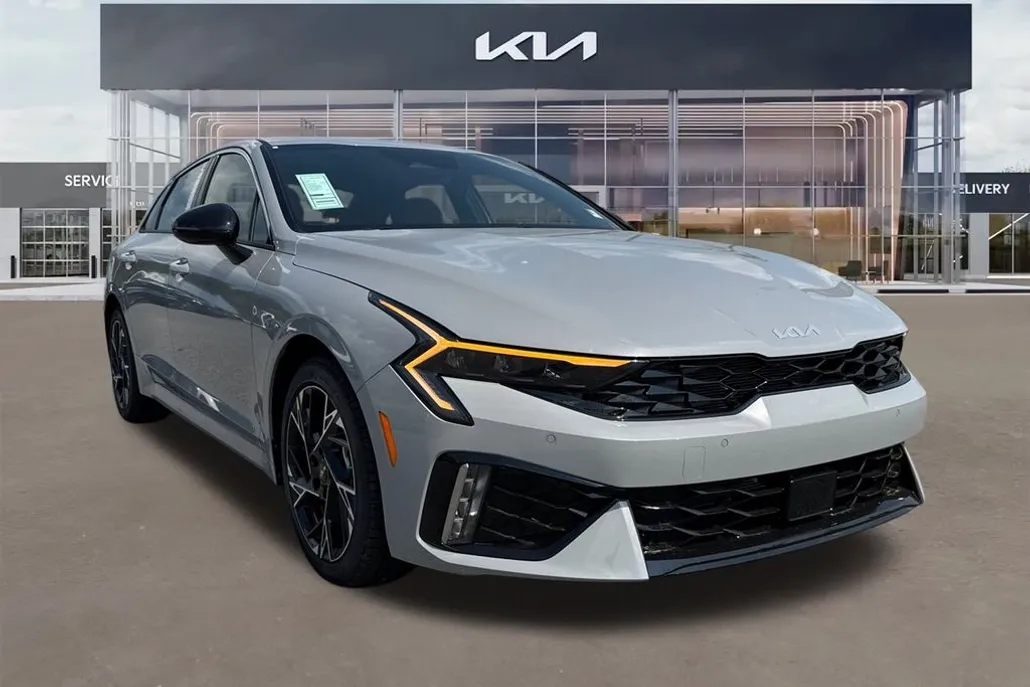 2026 Kia K5 GT-Line photo 1