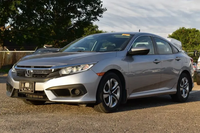 2017 Honda Civic LX photo 1