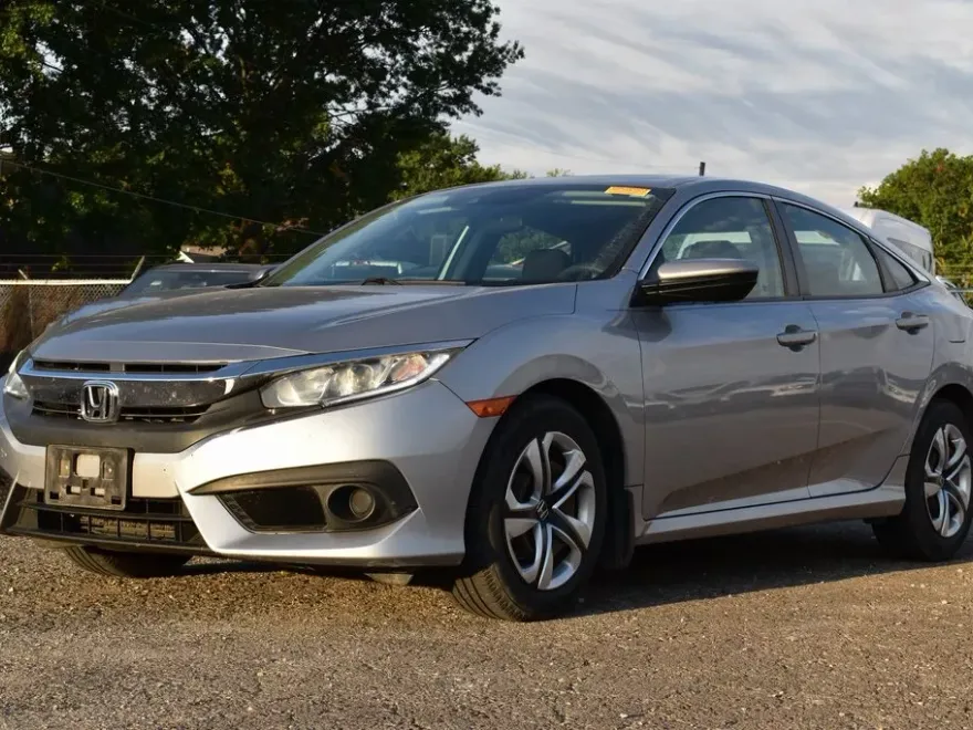 2017 Honda Civic LX photo 1