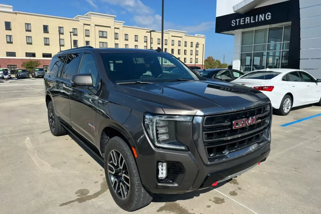 2021 Gmc Yukon XL AT4 photo 1