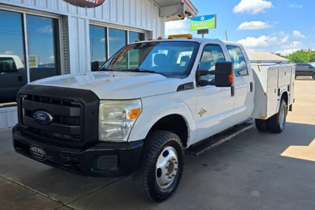 2015 Ford F-350 XL photo 1