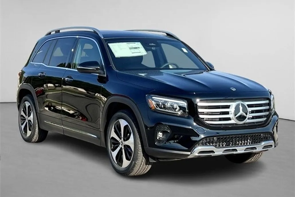 2024 Mercedes Benz GLB 250 4MATIC photo 1