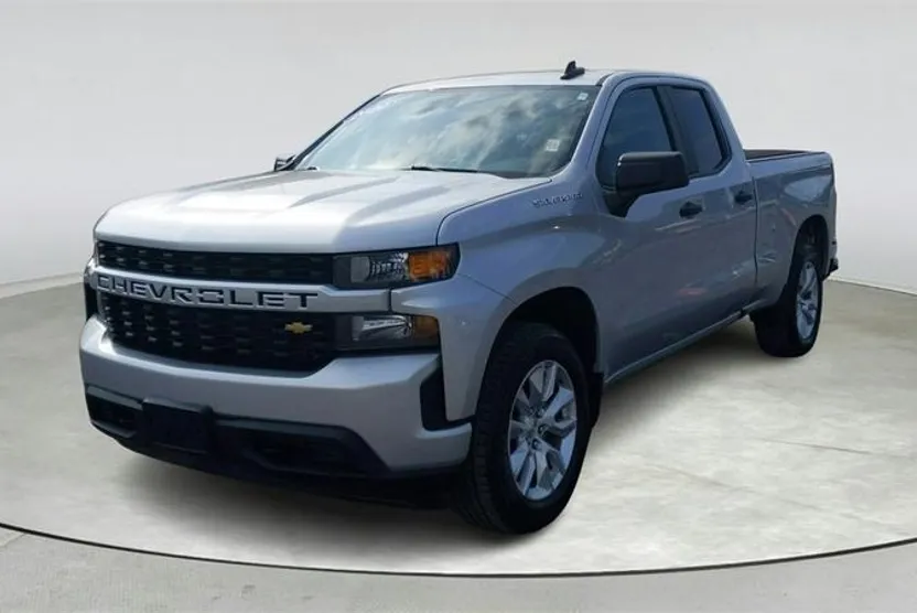 2020 Chevrolet Silverado 1500 Custom photo 1