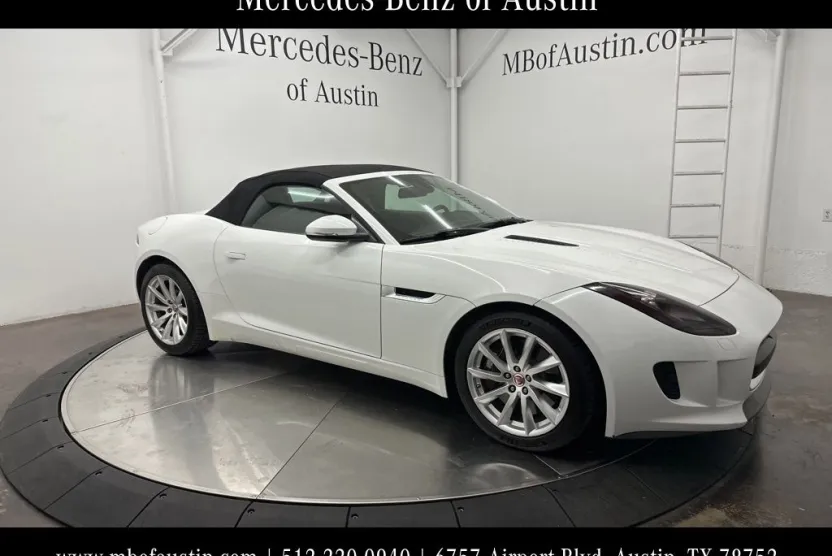 2017 Jaguar F-TYPE Premium photo 1