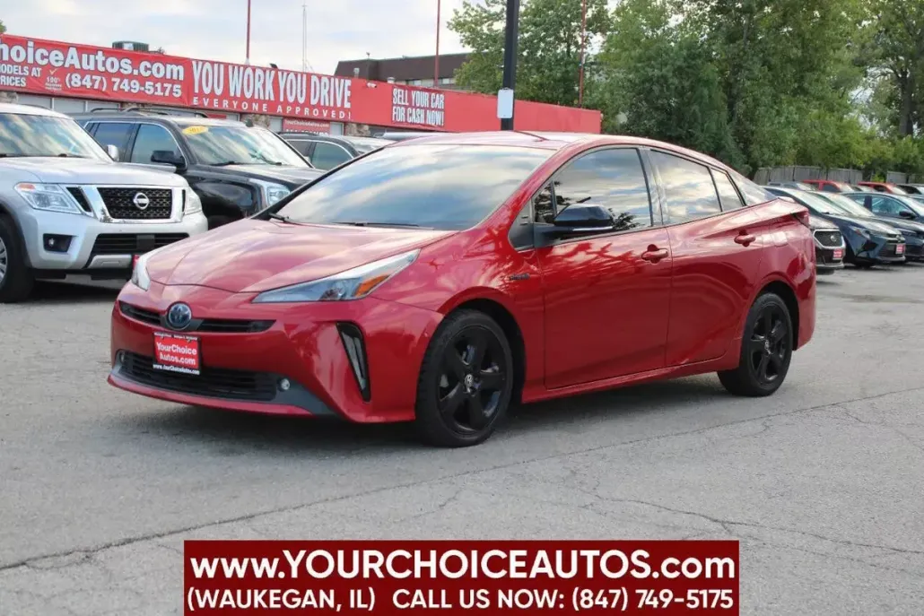 2021 Toyota Prius XLE photo 1