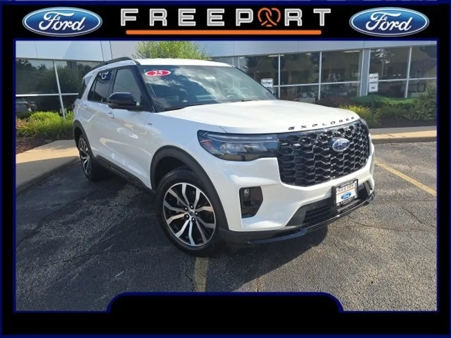 2025 Ford Explorer ST-Line photo 1