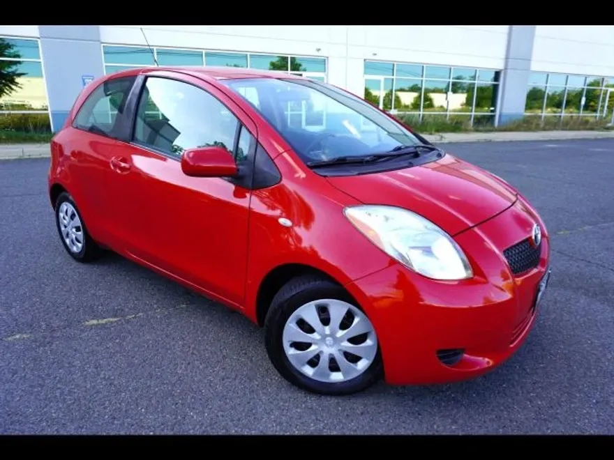 2008 Toyota Yaris S photo 1