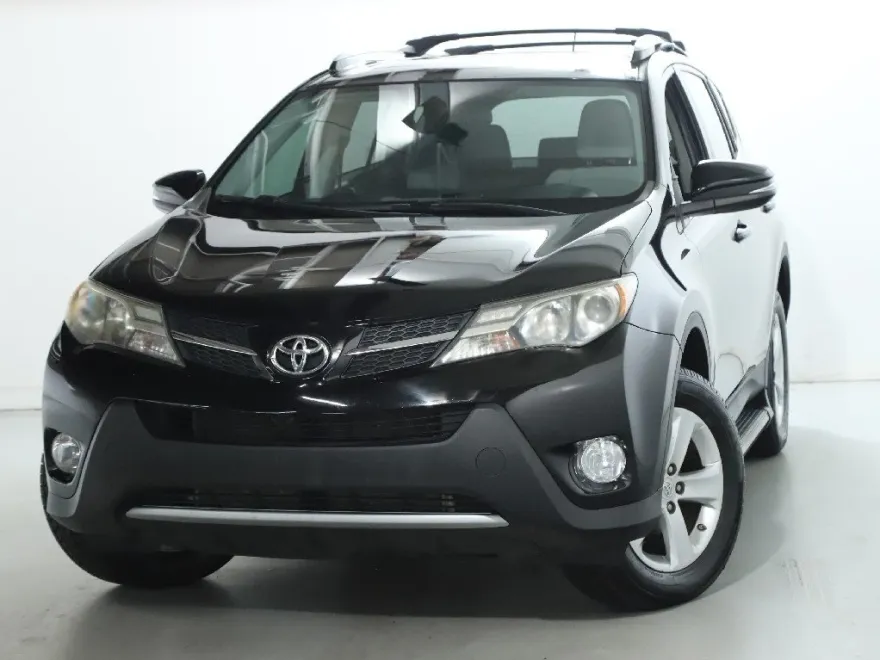 2014 Toyota RAV4 XLE photo 1